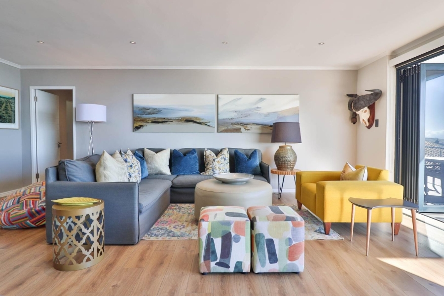 5 Bedroom Property for Sale in De Kelders Western Cape